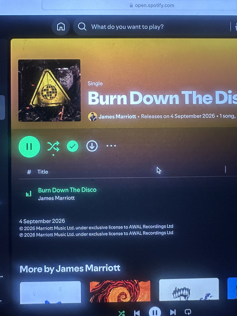 ottoisgrapes's tweet photo. May 8th vs September 4th #burndownthedisco #bdtd https://t.co/oXealH5m3e