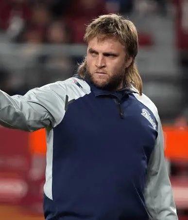PolymarketBlitz's tweet photo. 🚨 𝗧𝗛𝗜𝗦 𝗜𝗦 𝗜𝗡𝗦𝗔𝗡𝗘: UNC GM Michael Lombardi has resigned while the university continues a wide-ranging investigation into the football program.

Investigators have reportedly questioned current and former players, parents and staff about:

• Allegations that defensive coordinator Steve Belichick used drugs at UNC facilities and potentially provided drugs to at least one player.

• A possible sexual relationship between a member of UNC’s recruiting staff and at least one player.

• Possible relationships between assistant coaches and members of the recruiting staff.

Steve Belichick has been on medical leave since August 6 and has not publicly addressed the allegations.

Lombardi, who was making $1.5M annually, had been on paid administrative leave since July 27 before resigning Thursday.
(@WRAL)