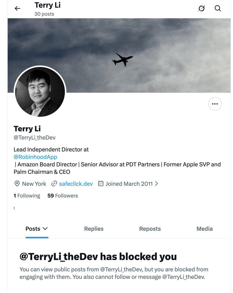 thatjunyu's tweet photo. It's crazy that somebody from Indonesia try to fake me and my company X account. 🚨

But man, his bio looks tooooo good to be unreal lmao https://t.co/KsR4K7hU3Y