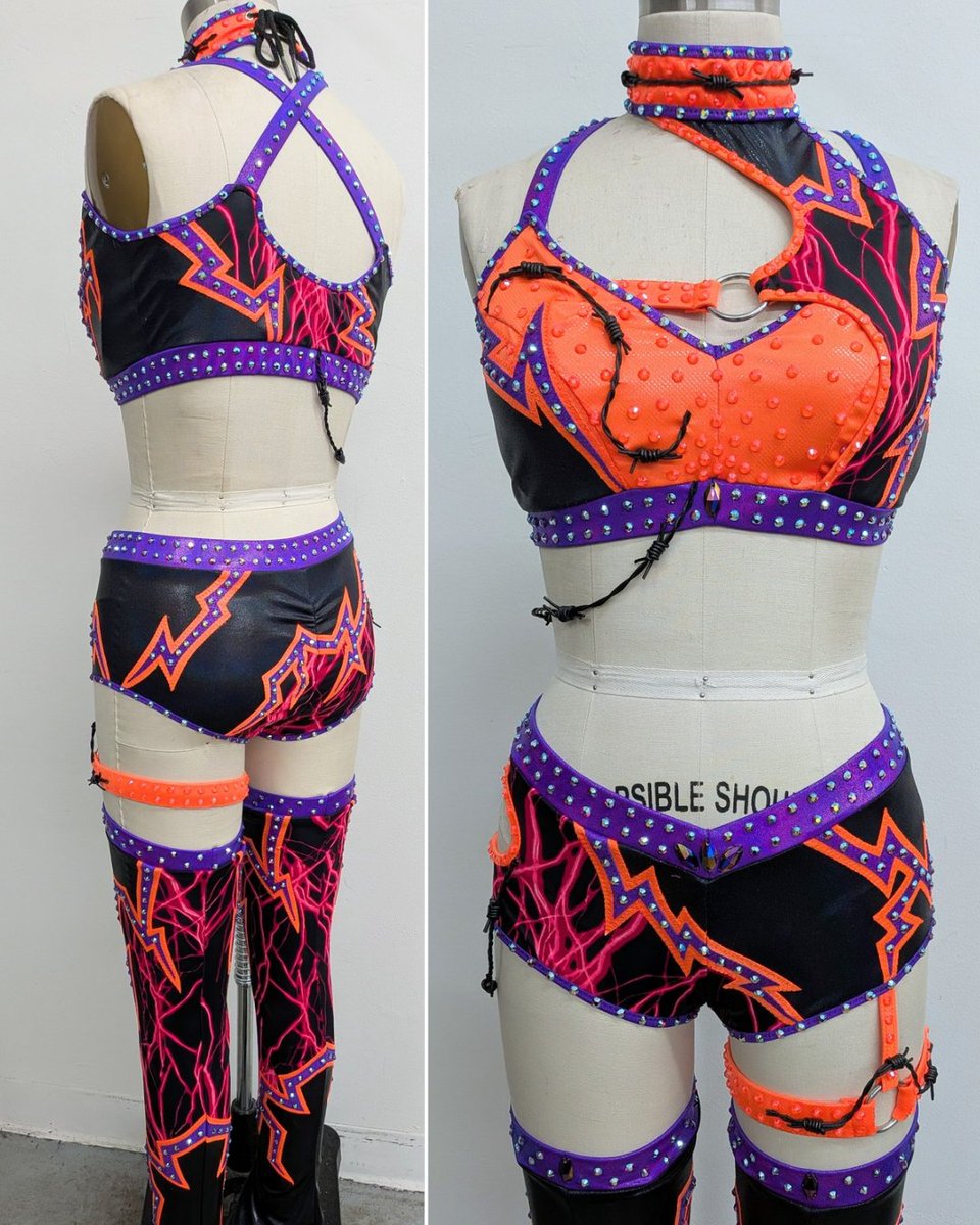 nogimmickgear's tweet photo. NXT Heatwave gear for @kelani_wwe !! She was born in 1998, so we used the show poster from 1998 ECW Heatwave as our inspiration for the colors and design!! Absolutely love this one!
💜🧡🖤🧡💜
#nxt @nxt #nxtheatwave #prowrestlinggear #customwrestlinggear #wrestlinggear https://t.co/3Fq7LcP5Rh