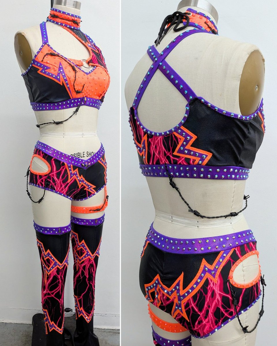 nogimmickgear's tweet photo. NXT Heatwave gear for @kelani_wwe !! She was born in 1998, so we used the show poster from 1998 ECW Heatwave as our inspiration for the colors and design!! Absolutely love this one!
💜🧡🖤🧡💜
#nxt @nxt #nxtheatwave #prowrestlinggear #customwrestlinggear #wrestlinggear https://t.co/3Fq7LcP5Rh