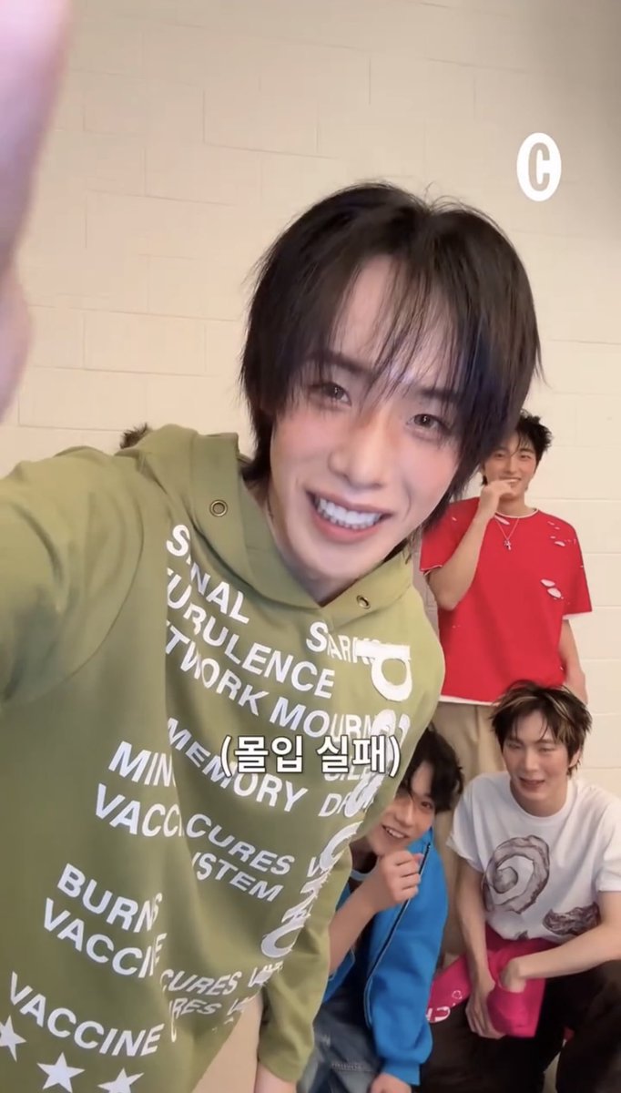 squishxen's tweet photo. i miss xen and his big pretty smile so much :(( https://t.co/Km2wXdOrSP