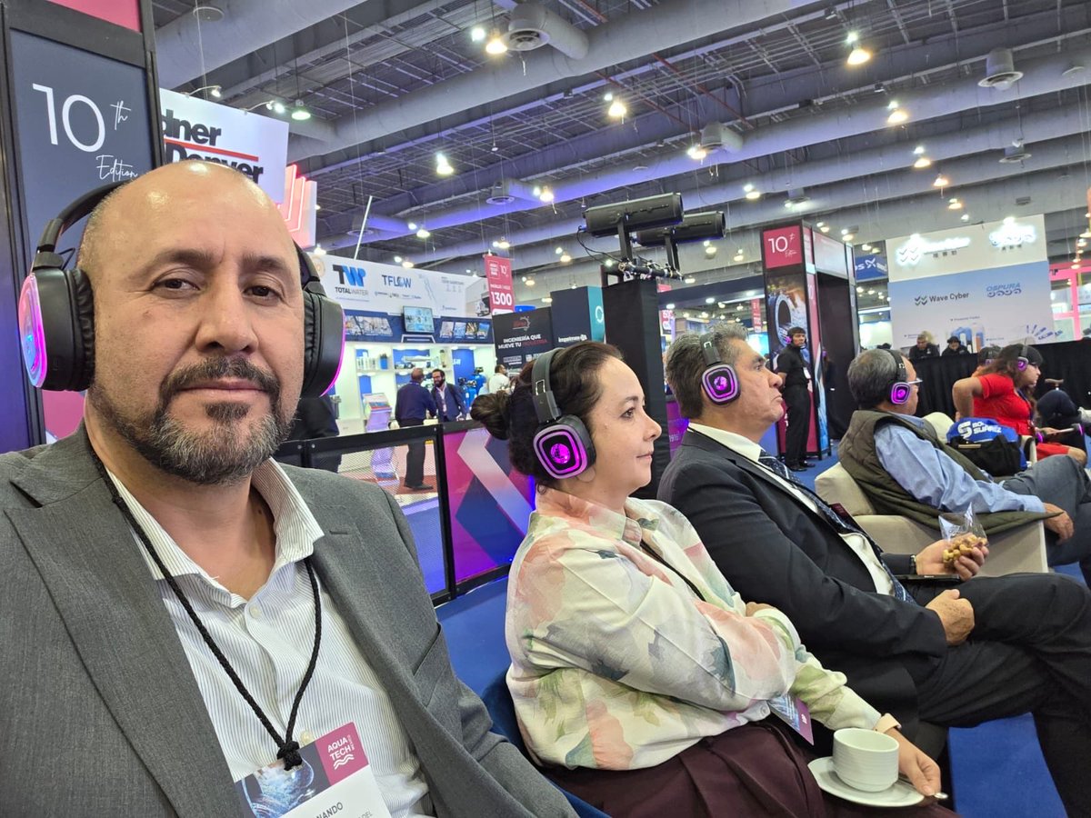 fermaparrilla's tweet photo. Qué honor ser parte de Aquatech México 2026, en representación del Consejo Directivo del CICEJ. 💧🏗️ Un espacio para conocer nuevas tecnologías y soluciones para el reto del agua, y compartir ideas con Francisco Díaz y Joanna Arana para seguir fortaleciendo nuestra ingeniería. https://t.co/49K7a8ASlk