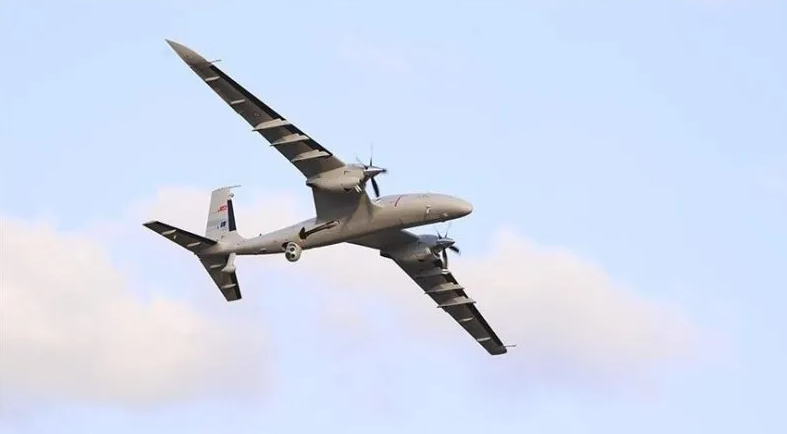 Cawslab's tweet photo. Somalia is a sovereign country and operates multiple Bayraktar and Akinci drones. 
You can't verify your claim that Somalia owns no drones 
Verify with @HSNQ_NISA. 

Somalia 🇸🇴 has the right to defend its territories and citizens from Kenya 🇰🇪 and 🇪🇹 aggression. https://t.co/jfojXxf6qp