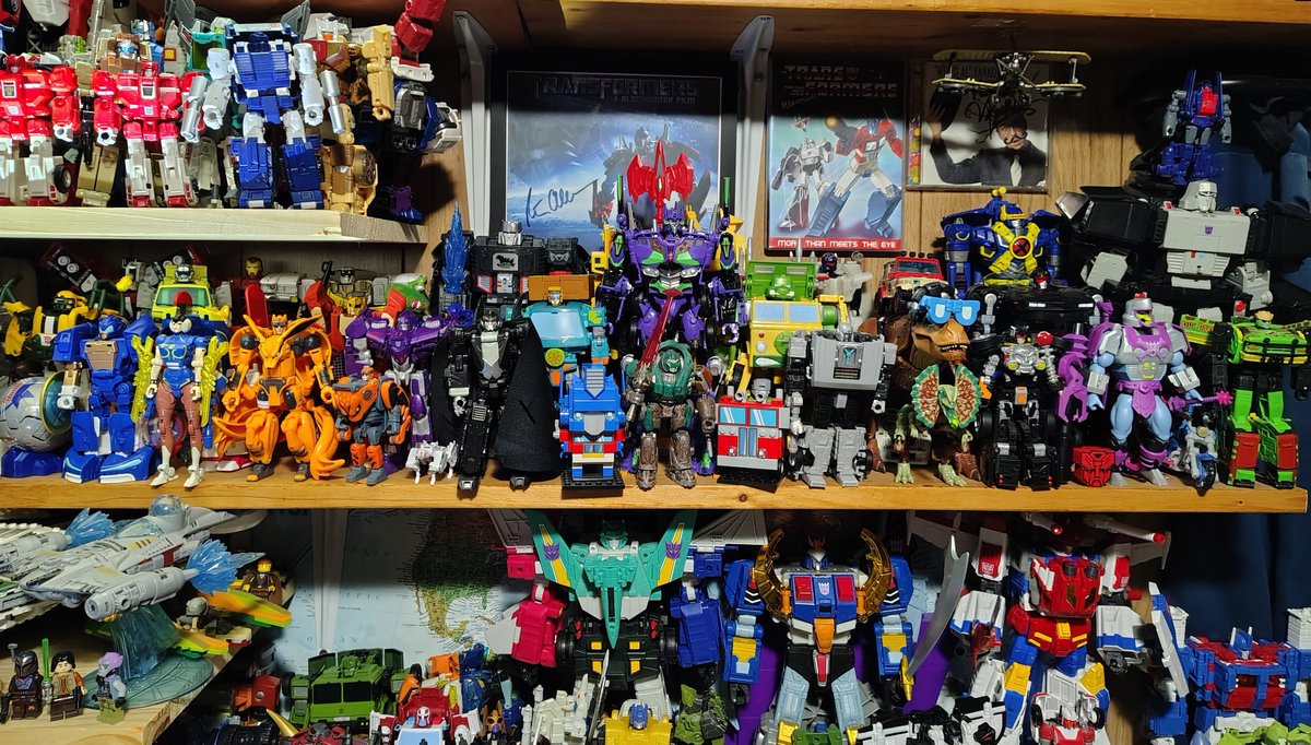keepitwasgok's tweet photo. My collab shelf is getting quite full https://t.co/QqEHdvcCJ9