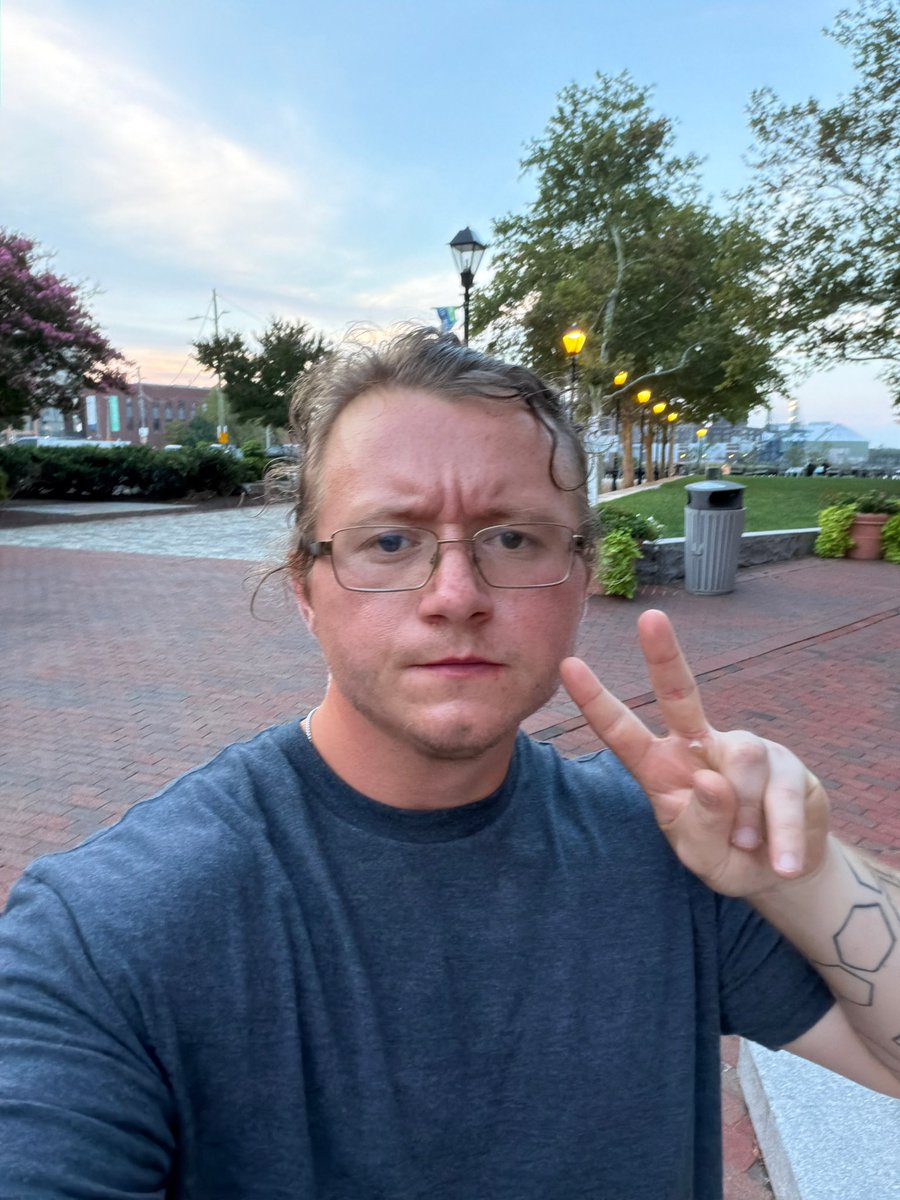 Lizardmaxxing's tweet photo. First DEV to ever go outside? 🤔 https://t.co/mXb03mAFXq