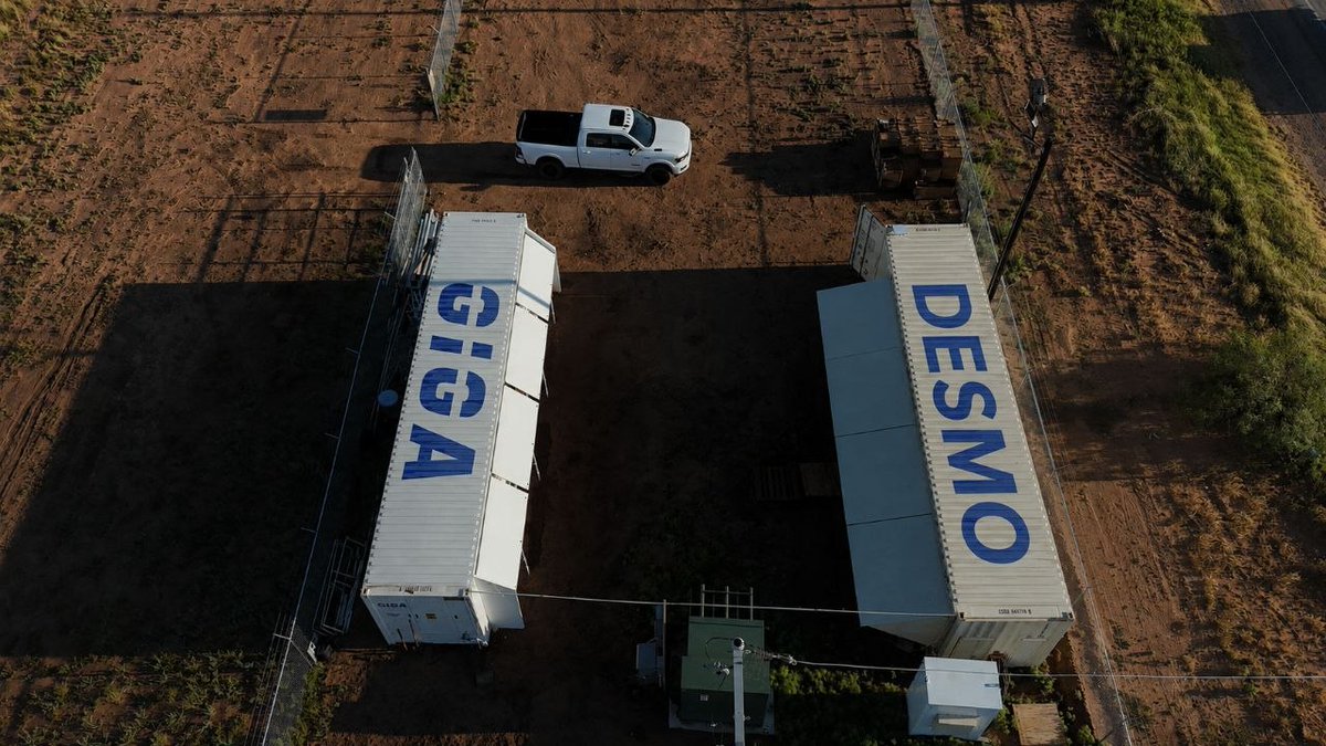asic_tycoon's tweet photo. A free idle game on Telegram, running on the live data of a Bitcoin mine we actually operate in Midland, Texas.

Hot day in Texas → every player's machines slow down.

No token. No airdrop. Nothing for sale.

Prizes are trials on the real farm.

https://t.co/3A2tFTqpPD https://t.co/Hu0Ism8FSl