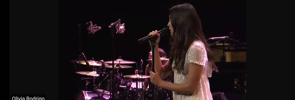 DailyRodrigo's tweet photo. Olivia took part in today’s final concert of the Recording Academy’s Summer Showcase Series: a series of private virtual performances exclusively for #GRAMMYs voters!

— She performed “the cure” & “stupid song,” potentially hinting at the songs she could submit for the 2027 #GRAMMYs via @TheGrammyGuru.