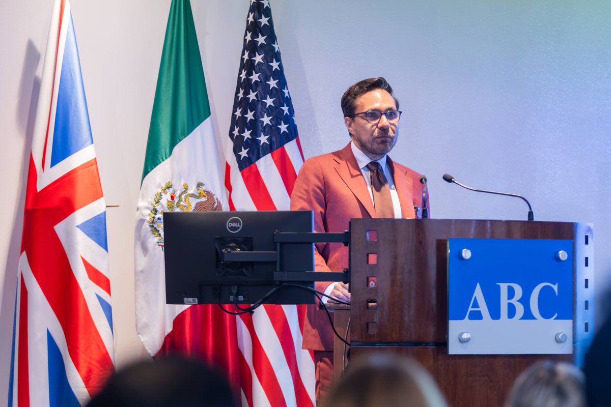 ABCcentromedico's tweet photo. Realizamos las conferencias "TOC y perfeccionismo: aceptando la incertidumbre" en el Campus Santa Fe, analizando la neurobiología, genética, estimulación magnética y psicoterapia del TOC con especialistas de primer nivel.

¡Te compartimos algunas imágenes de la jornada!

SaludABC https://t.co/qbv8AnJc5F
