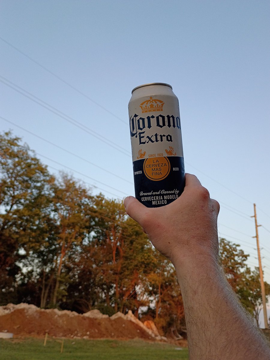 Robicheaux787's tweet photo. Its FUCKING RONA SEAFON BROTHERS OUI SI YA DIG #WEARYACROWN #BEKING #LETSDRINKUP ALLONS GOOD DAMN COLD ROO 👑👑👑👑 RONA SEASON https://t.co/kltMt4NsdB