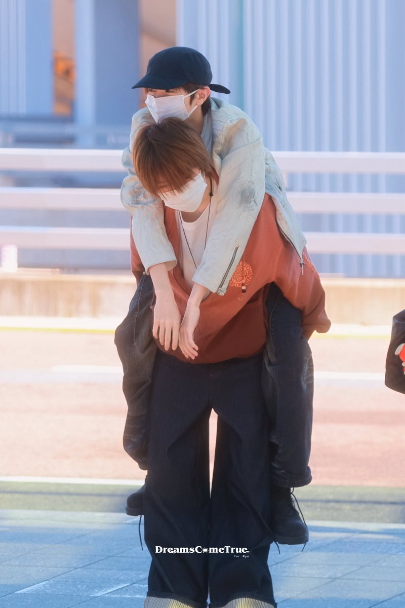 R0804dct's tweet photo. 260904 ICN

#NCTWISH #엔시티위시
#료 #RYO #リョウ https://t.co/O2tX5eSXyB