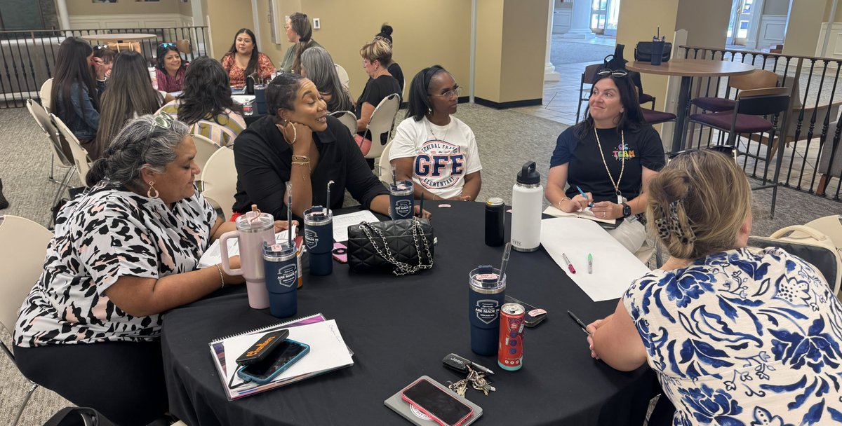 ChristiWal59870's tweet photo. Our @MISDOppCulture campus teams came together for our OC Joint Session tonight! It was amazing listening to all the purposeful conversations around setting OC goals for the year. Great things are happening!
#ExpectExcellence #GrowAndDevelopStaff https://t.co/21NELXE03j
