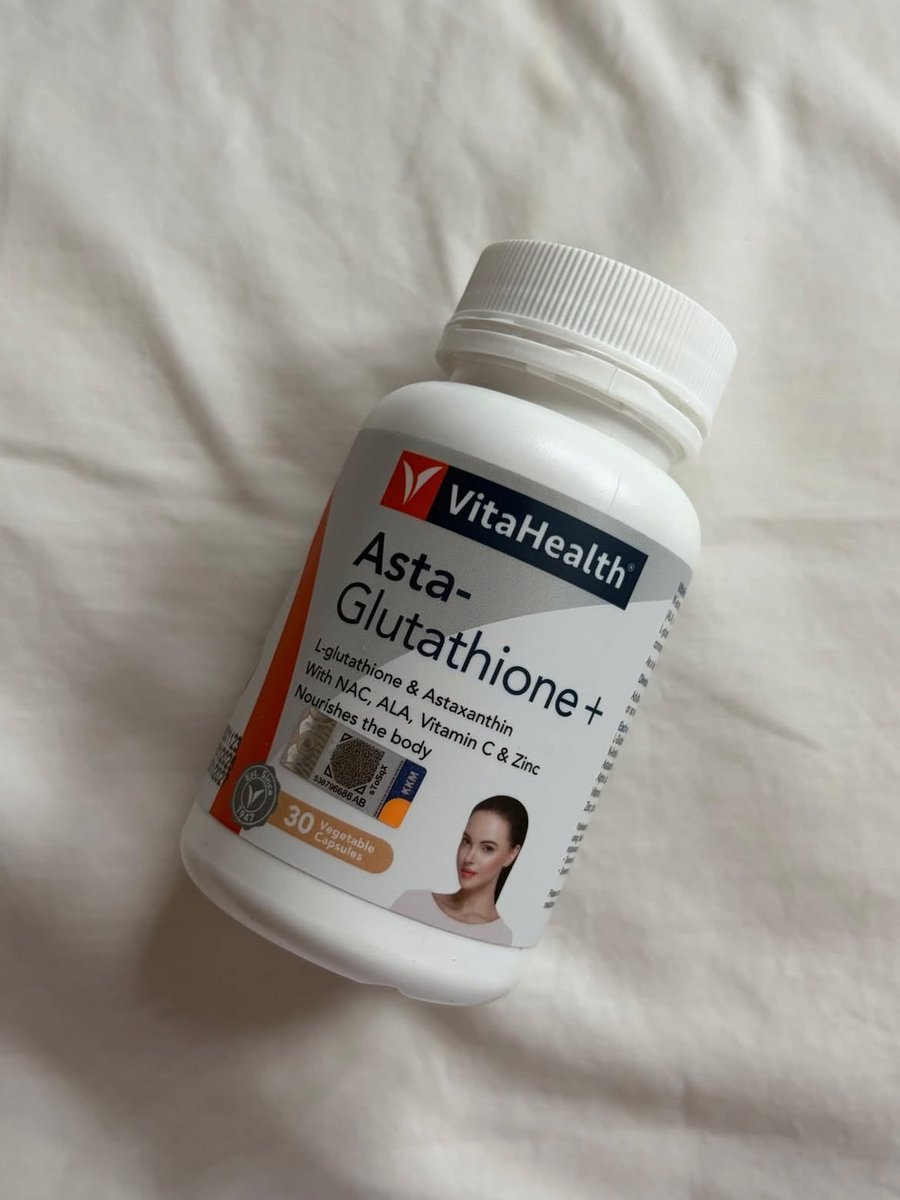 goivvf's tweet photo. Akhirnya nemu kombinasi yang cocok juga😭🤏
Awalnya cuma iseng nambahin VitaHealth ke rutinitas perawatan kulit. Nggak nyangka, setelah rutin konsumsi hasilnya makin kelihatan kulit jadi tampak lebih bersih, lebih cerah, dan overall kelihatan lebih sehat 🥹🫶 https://t.co/jdC0t8Osh0