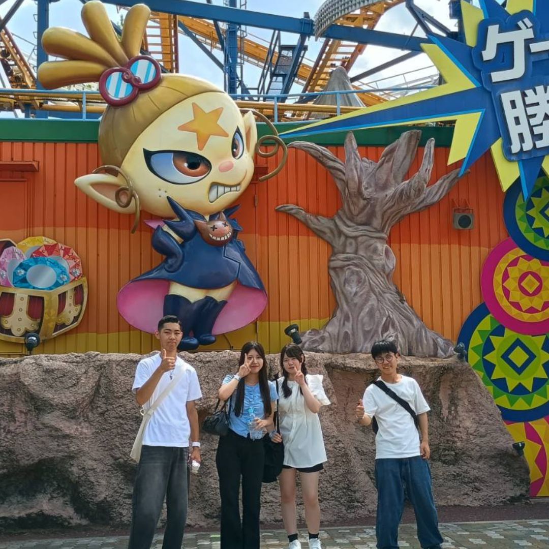 kouei_3day's tweet photo. #甲英高校 #3day
2年の遠足で「ひらかたパーク」へ行ってきました。
クラスを超えたメンバー編成で班をつくり、元気な生き生きとした表情で園内を回り、学校生活では見られない様々な表情を見せてくれました。
高校生活も折り返しです。しっかり目的意識をもって学校生活を楽しんでいきましょう！ https://t.co/pDlW4PaYI2
