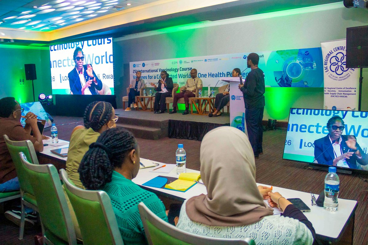 IVIHeadquarters's tweet photo. How do you approach finding a mentor?

At Careers in Vaccinology panels in Seoul, Kigali, and Stockholm, scientists and senior professionals shared career lessons, challenges, and opportunities with International Vaccinology Course participants. https://t.co/4zrnVmO9pc
