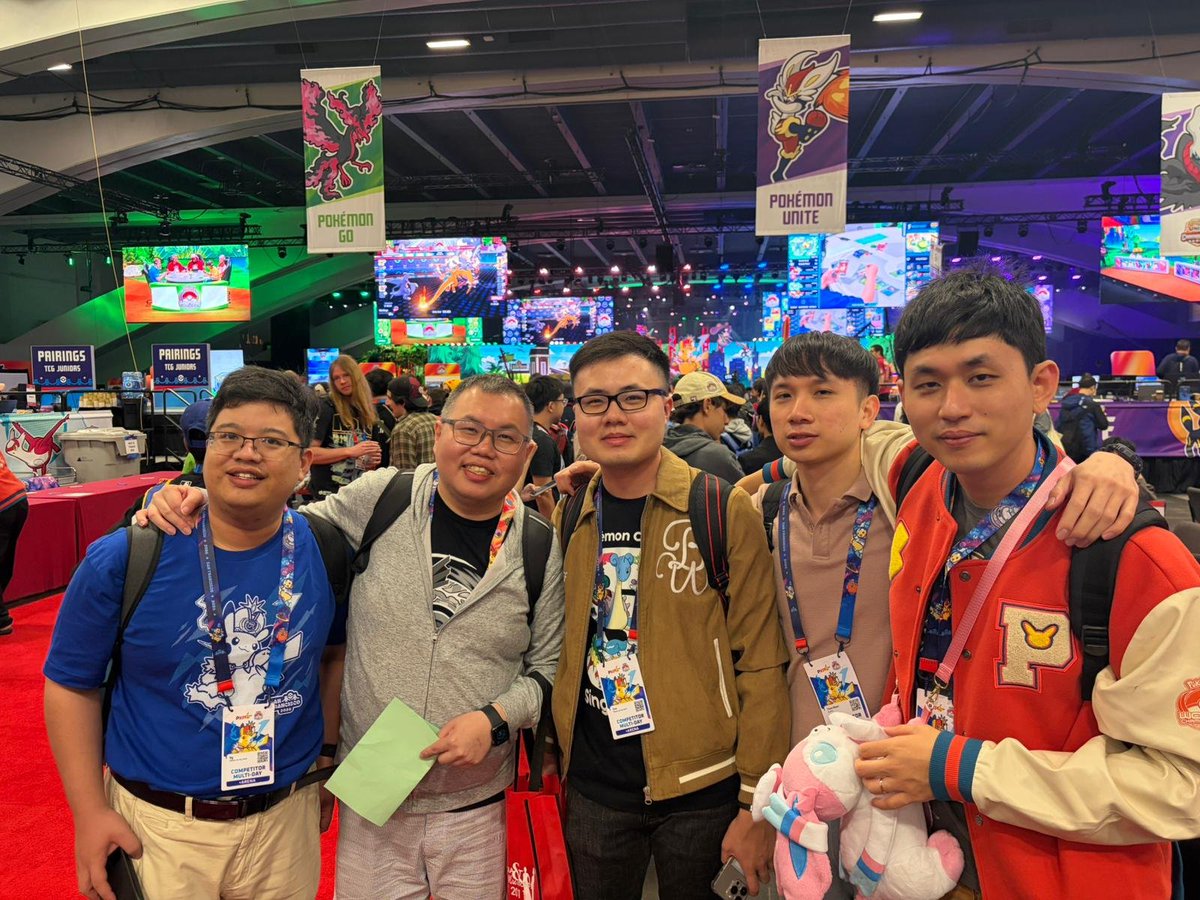 GaryNgYJ's tweet photo. The best worlds I had attended so far, despite doing so poorly at a 2-6 record, I felt like this event had sparked my childhood dreams once again. Was happy able to battle against players all around the globe like @BattleRoom @pokemon_tcg. 
Will be ready once again for Singapore https://t.co/o2MfhQFtEz
