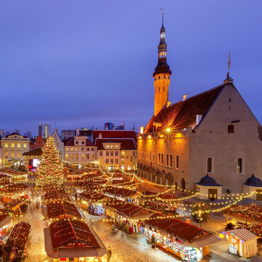 HobbitzTravel's tweet photo. 3 COUNTRIES, 3 CHRISTMAS MARKETS
🎁From $1999 per person
Nov 30th

The Baltic Christmas Markets Escape is 7 days through Lithuania, Latvia &amp; Estonia.

If your idea of Christmas includes cobblestone streets, twinkle lights &amp; #EuropeanChristmasMarkets, this one deserves a look. https://t.co/40q0TWgtjx
