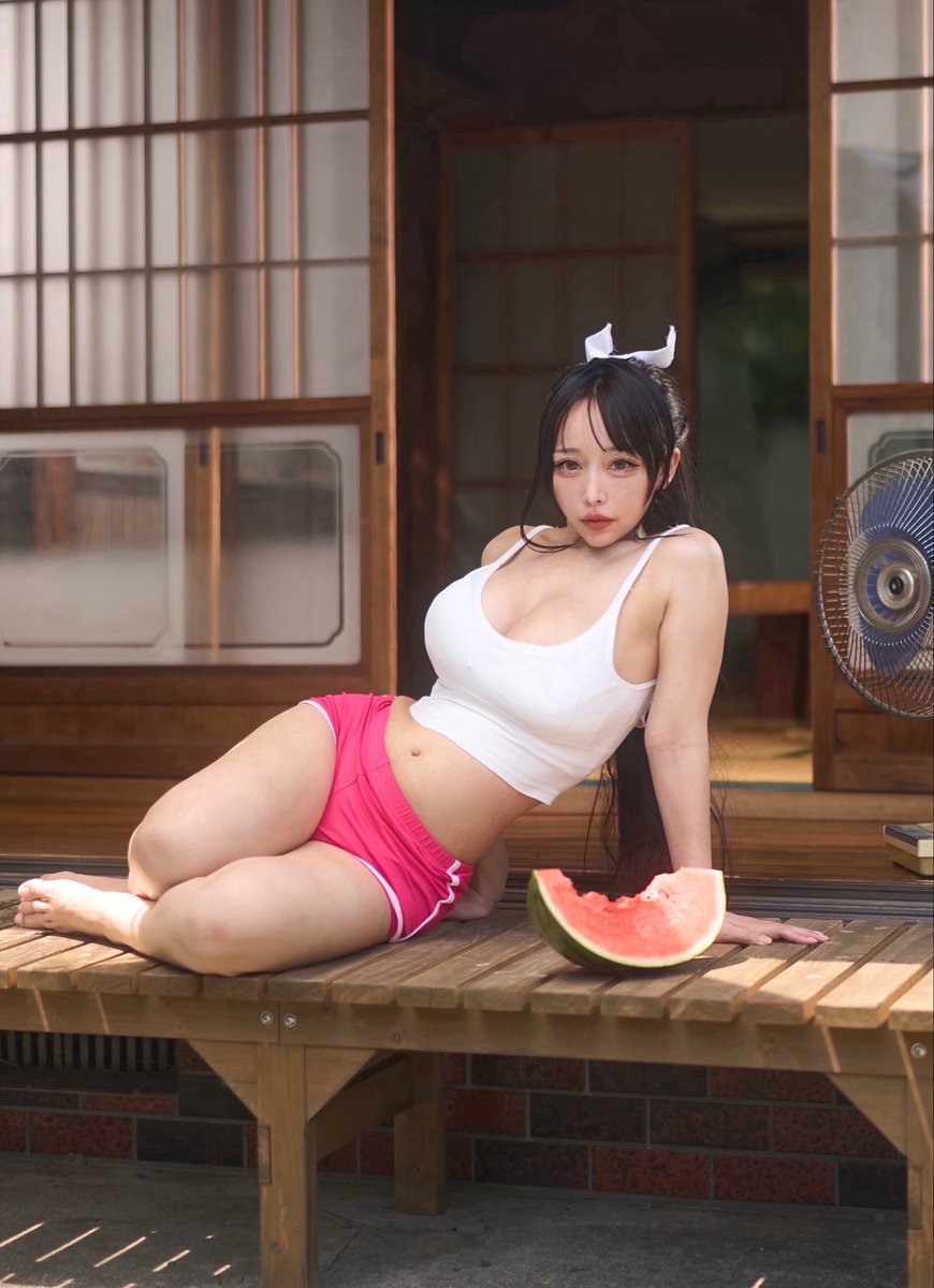 kagamisou's tweet photo. 不知火舞の夏休み🌻 https://t.co/QGWMODo8eU