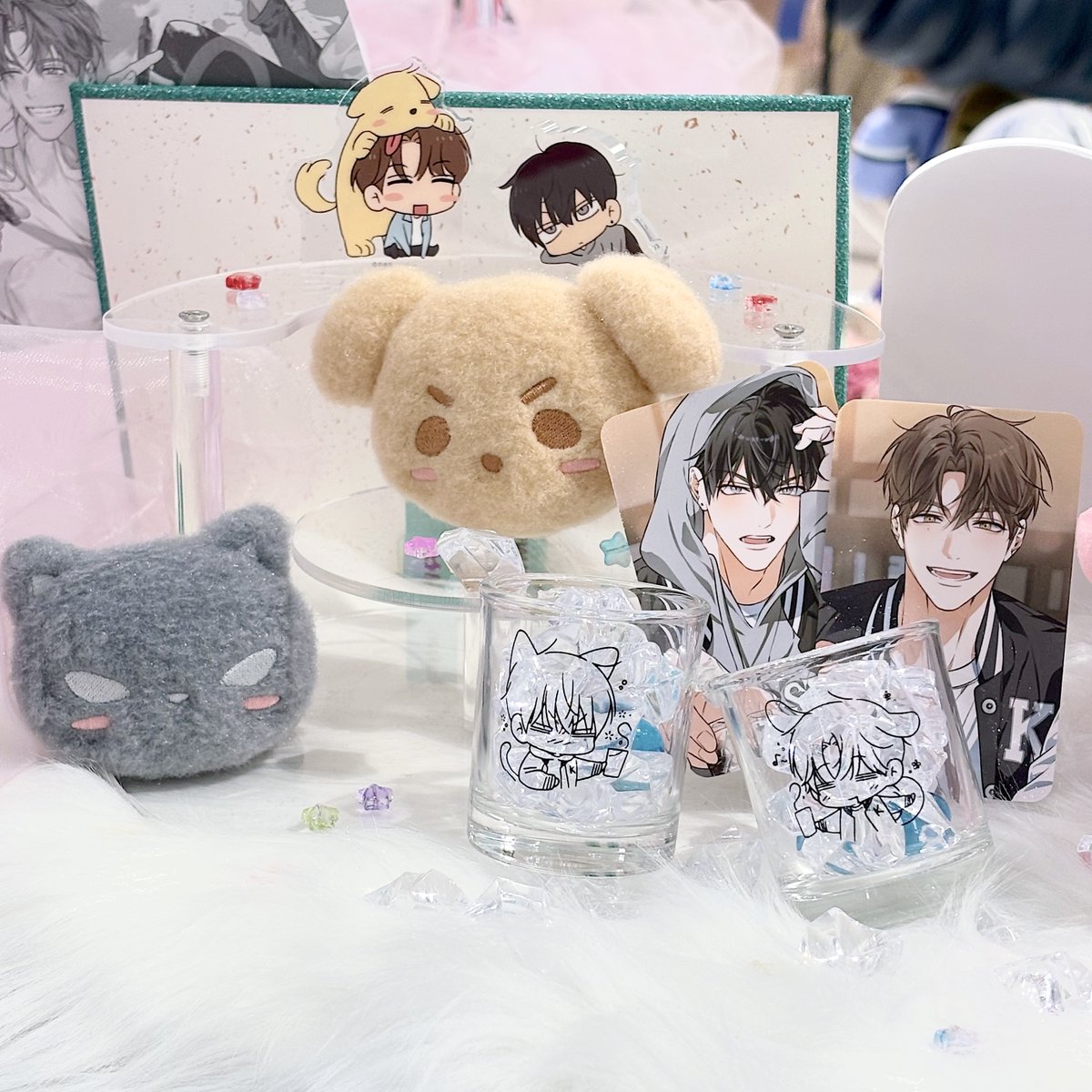 MofunOffline's tweet photo. 💘 순정을 사수하라! × 모펀 POP-UP SHOP

순정을 사수하라! 팝업샵이 오픈되었습니다!✨
모펀 스토어 용산점에서 순정을 사수하라! 팝업샵 MD를 만나 보세요!

📍용산 아이파크몰 리빙파크 3F 도파민 스테이션 모펀 스토어

#순정을사수하라 #순정사수 #이순무 #모펀 #순정사수팝업샵 https://t.co/FFK9ZQJGhi