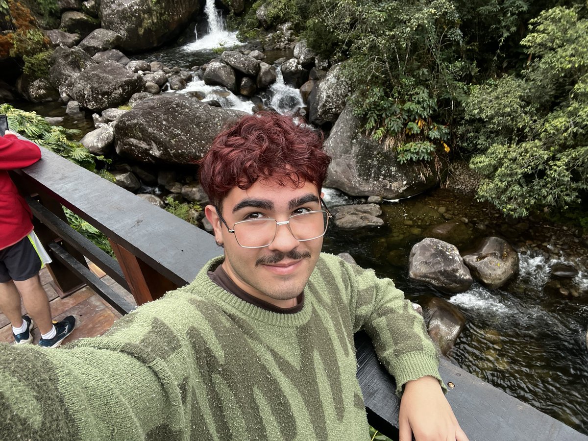 aquarian_fab's tweet photo. Eu todo feliz no Itatiaia, quero voltar lá https://t.co/BV8NMPUPSB
