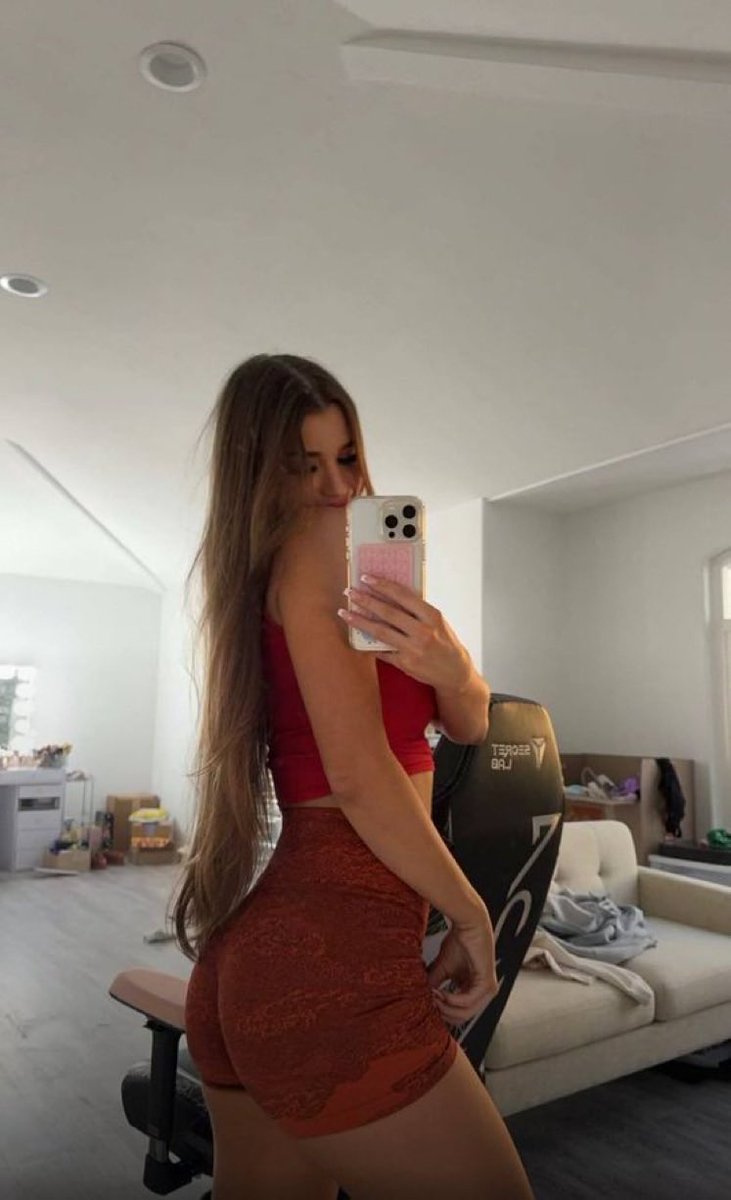 JonJoeeuf3's tweet photo. Dm me for a wank battle wank sesh or sexting open to everything #wankbattle #sexting https://t.co/4qNsAV5CWc