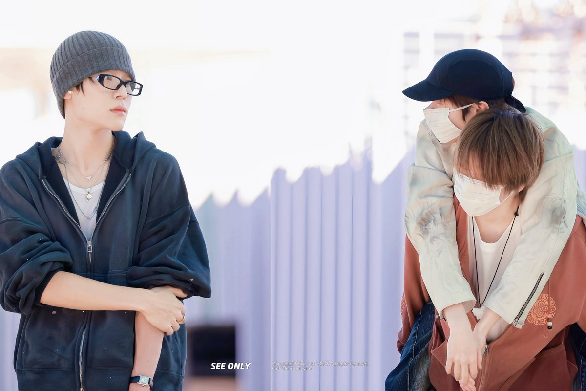 seeonly_511's tweet photo. 260904 ICN 막내들 보고 웃음터짐ㅋㅋㅋㅋㅋㅋㅋㅋㅋㅋㅋ #SION #시온 #シオン #료 #Ryo #사쿠야 #Sakuya #NCTWISH https://t.co/nQWIBw6Rra