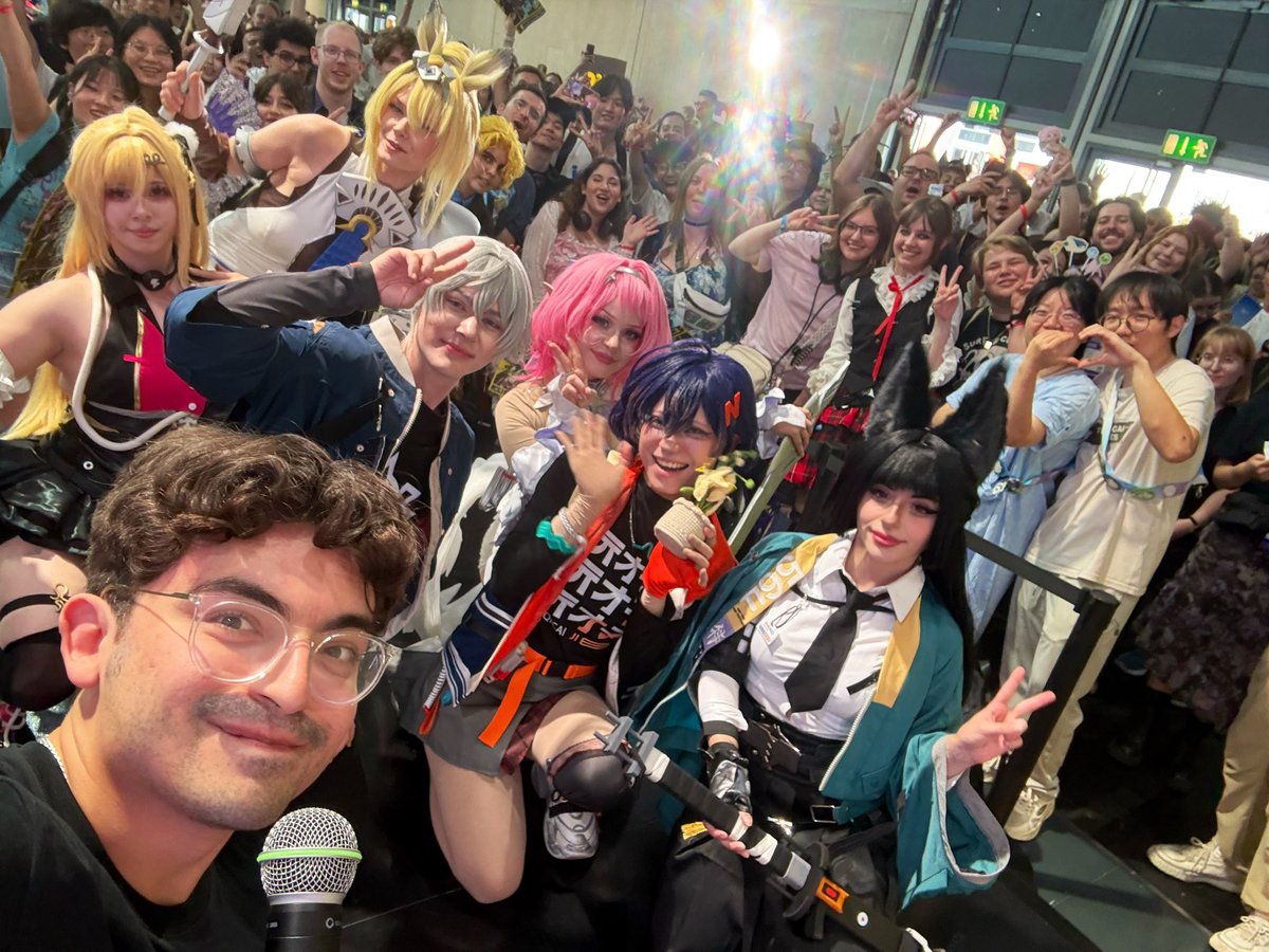 Unreal_Dreamer's tweet photo. Will Never forget the fun I had with yall while Hosting the 2nd Anniversary ZZZ Booth at Gamescom.
Wouldn’t have such a legendary opportunity with y’all’s support, thank you so much. It was a Blast
#WelcomeBackToNewEridu #ZZZxGamescom #ZenlessZoneZero
#TravelAcrossHoyoverse https://t.co/20MNaxSyh0