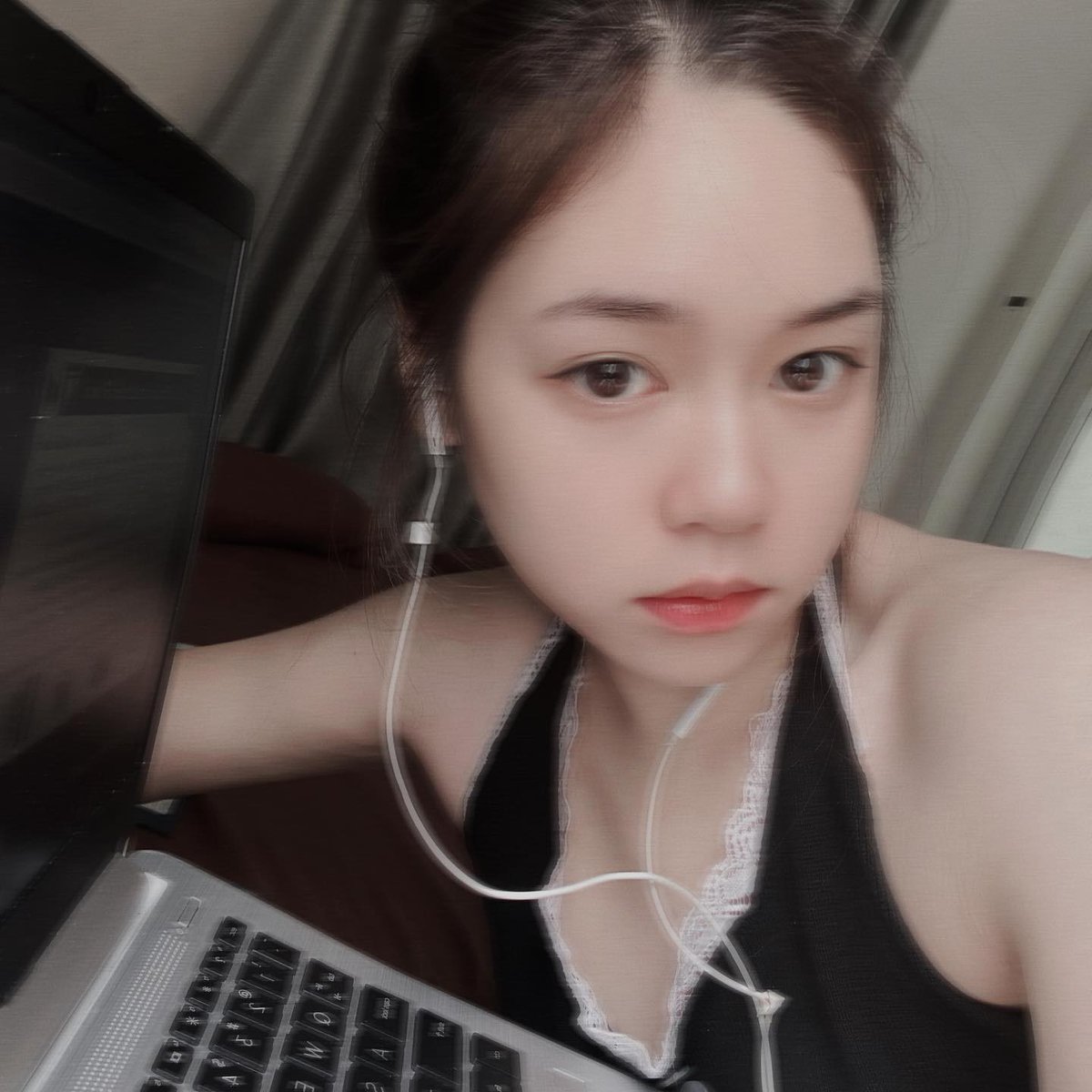 NevaSanchi2p's tweet photo. Hey there! 🌞 Just wanted to say, you are stronger than you think and today is full of possibilities. 💖
AOiWm https://t.co/OHkYW2r7PF