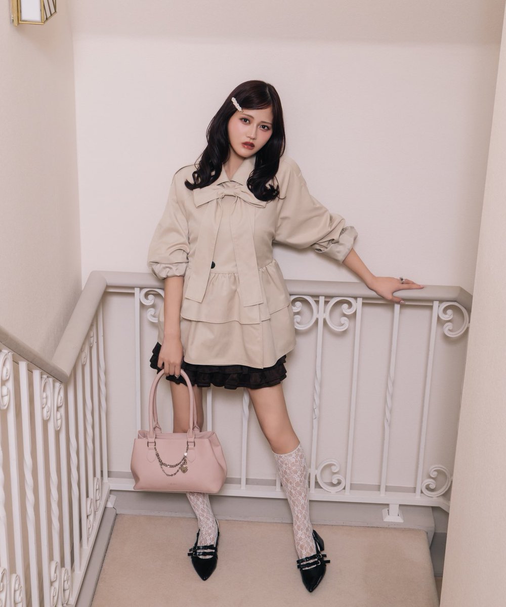 heather_love's tweet photo. Heather 25th Anniversary Collection♡ meets. ＝LOVE Hitomi Takamatsu ♡

髙松瞳さんと描く、
「可愛いけれど、甘すぎない」
“今、着たいフェミニン。”

25周年を迎えたHeatherの
新しい秋コレクション。

#Heather #Heather25th #髙松瞳 #イコラブ

https://t.co/2njYx2a9Qb https://t.co/EJBe6xfJfV