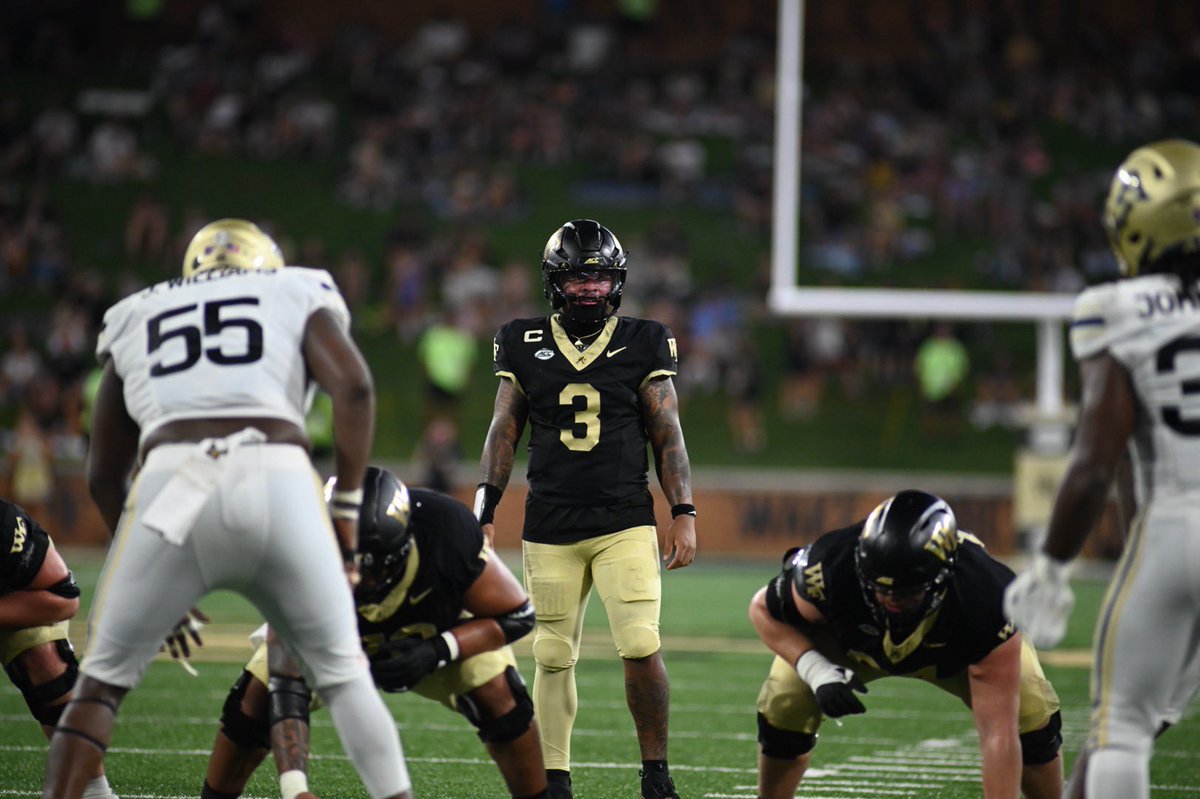 PGLoveSports's tweet photo. At the half the Demon Deacons lead the Zips 28-3! 

📸: @lbd_photography 

#GoDeacs #CollegeFootball #MakeTheClimb #Gameday @wakefootball @GreenvilleSM https://t.co/rM0R4gvHQJ