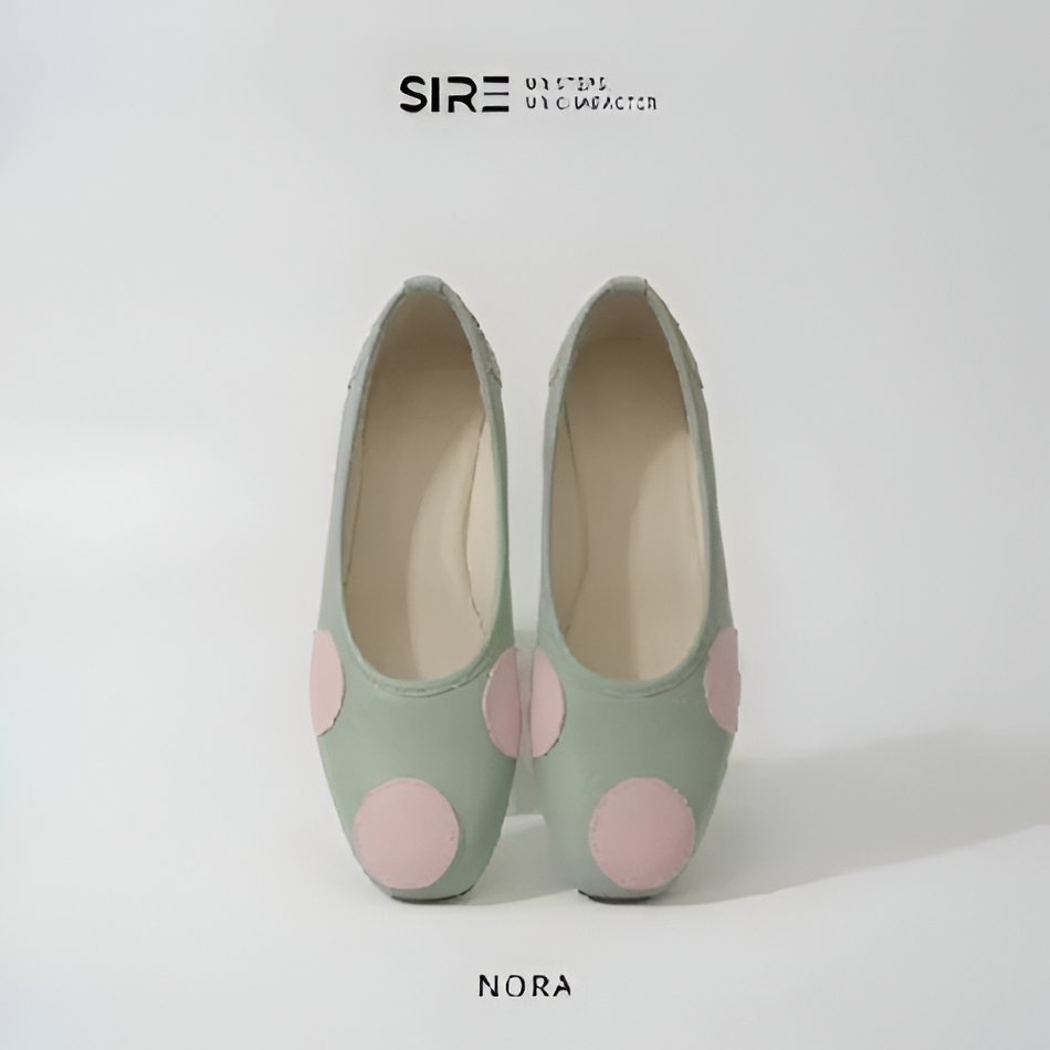 cherishthetic's tweet photo. nemuin racun flatshoes yang gemesnya kebangetan 😭🤏 motif polkadot nya pastel and eye-catching, harganya juga ramah kantong. yg lagi nyari flatshoes gemoy yg bikin ootd langsung fresh yukk merapat 🙌 https://t.co/hVouTtX3lN