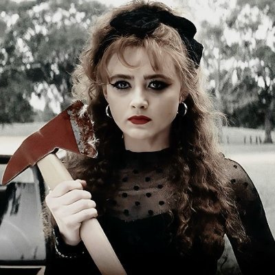 literaryvamp's tweet photo. mudei minha pack 
digam adeus para a Lisa e olá para mim https://t.co/6cW55ul1Sq