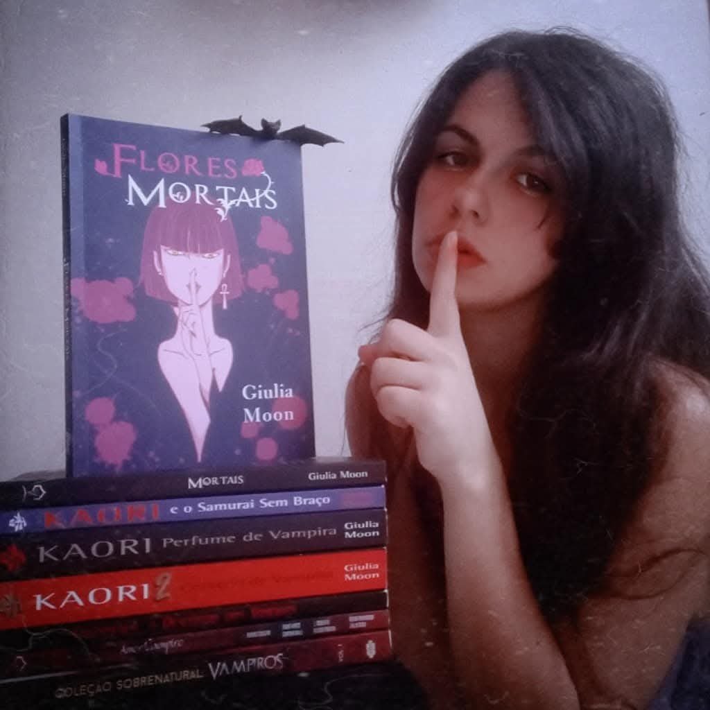 literaryvamp's tweet photo. mudei minha pack 
digam adeus para a Lisa e olá para mim https://t.co/6cW55ul1Sq