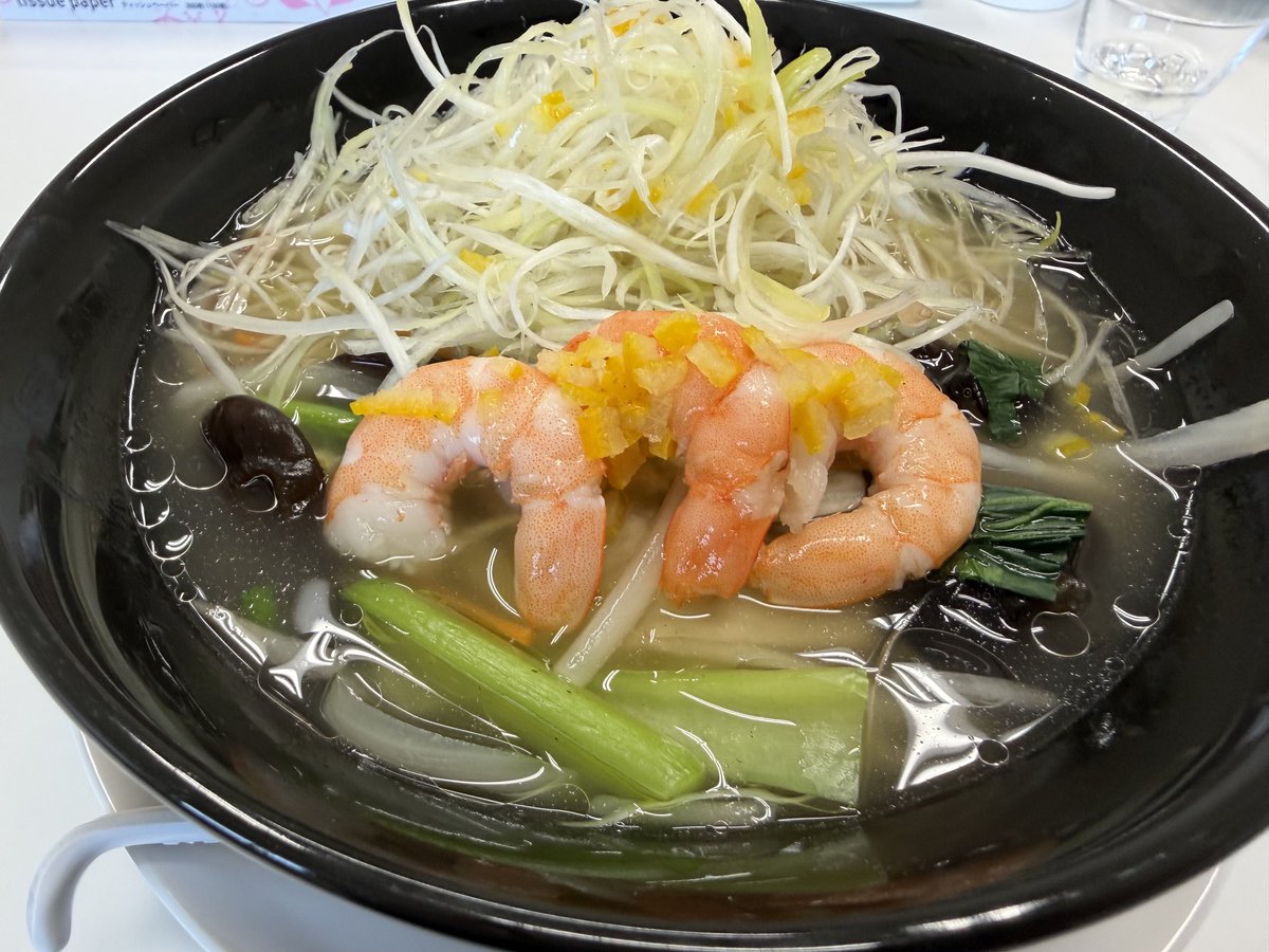 haga19761214's tweet photo. ゆず塩らーめん
今年のはチャーシューが重いので
エビに代えてテストしてみました

まだまだテコ入れ必要🤫 https://t.co/XrX3Ezf0XE