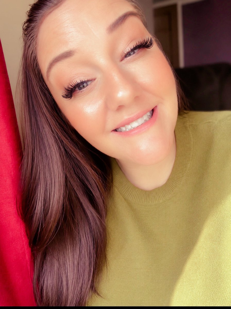 queen_vickx's tweet photo. Be all smiles.
Be happy, cause there’s always someone around you that needs that inspiration 🥺🥰
#happy #behappy #TruthMatters #relaxed #bekindtoyourself https://t.co/UfDS4b3SuA