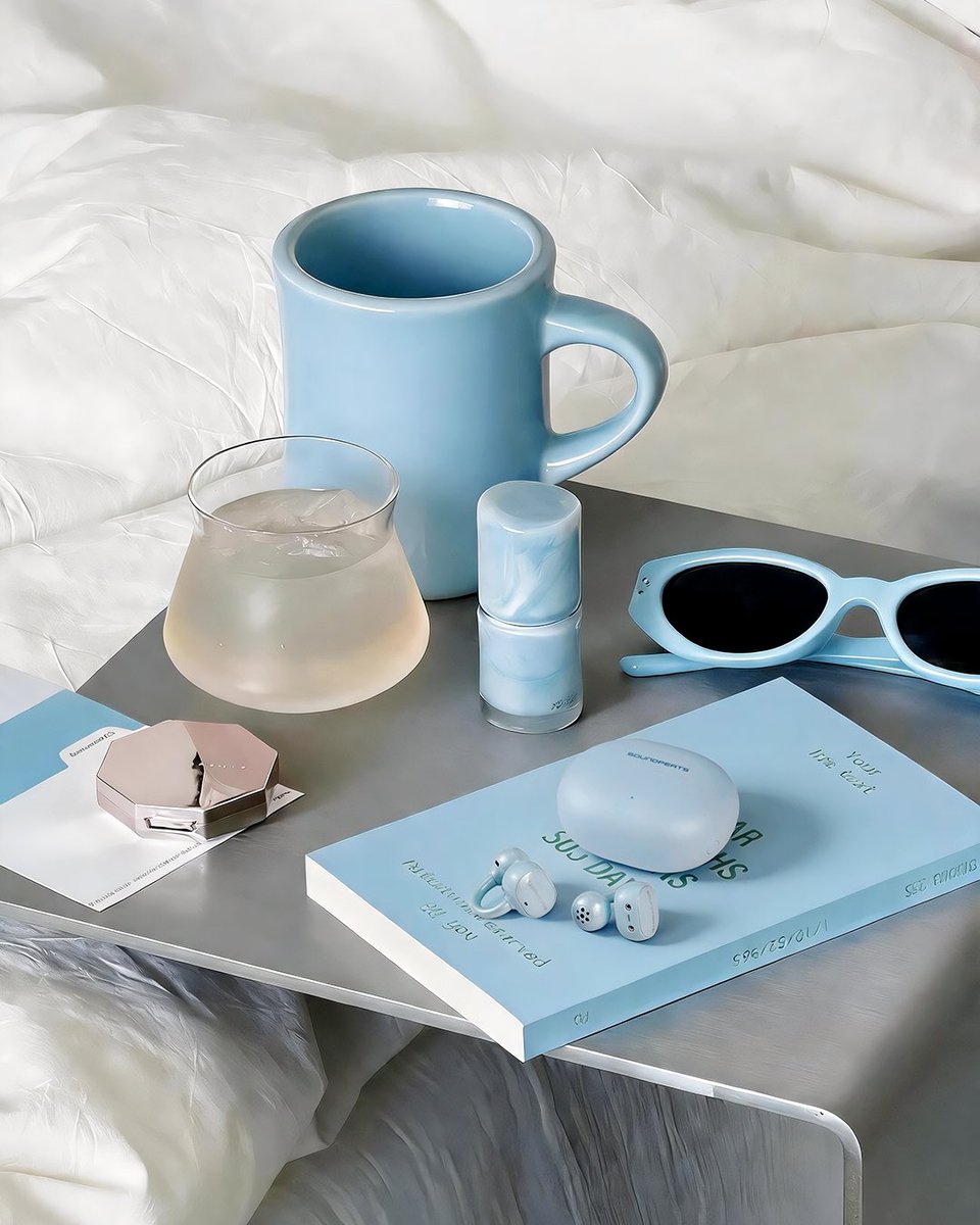 SOUNDPEATS's tweet photo. September vibe: dopamine, good energy, and a whole lot of blue. 💙✨

Positive mindset.
Full battery.
Good music.
Blue UU2 on repeat. 🎧

Here’s to a vibrant September! ☀️
#SOUNDPEATS #UU2 #SeptemberVibes  #wirelessearbdus https://t.co/lcz1fKOV1u