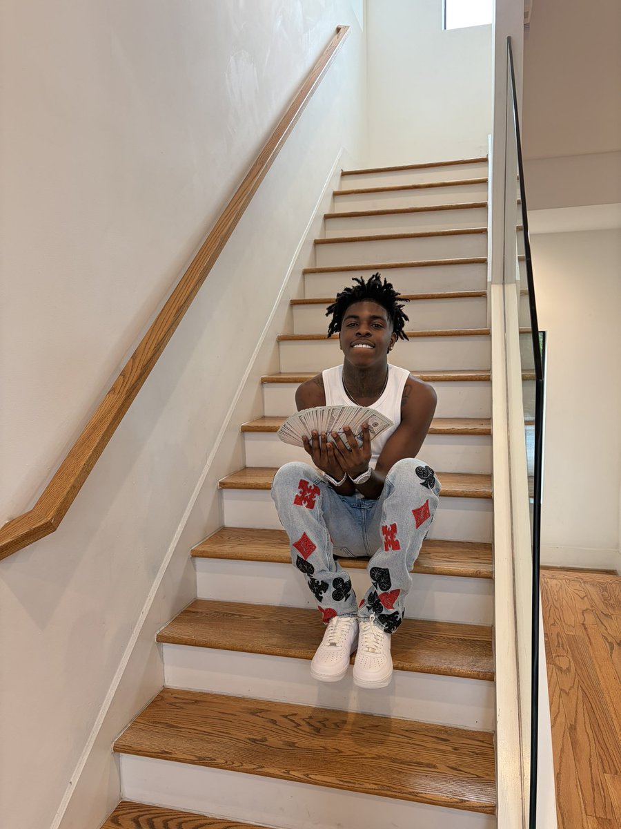 raxkz4blood's tweet photo. i show you love don’t tell NOBODY https://t.co/WXdzMIDgN3