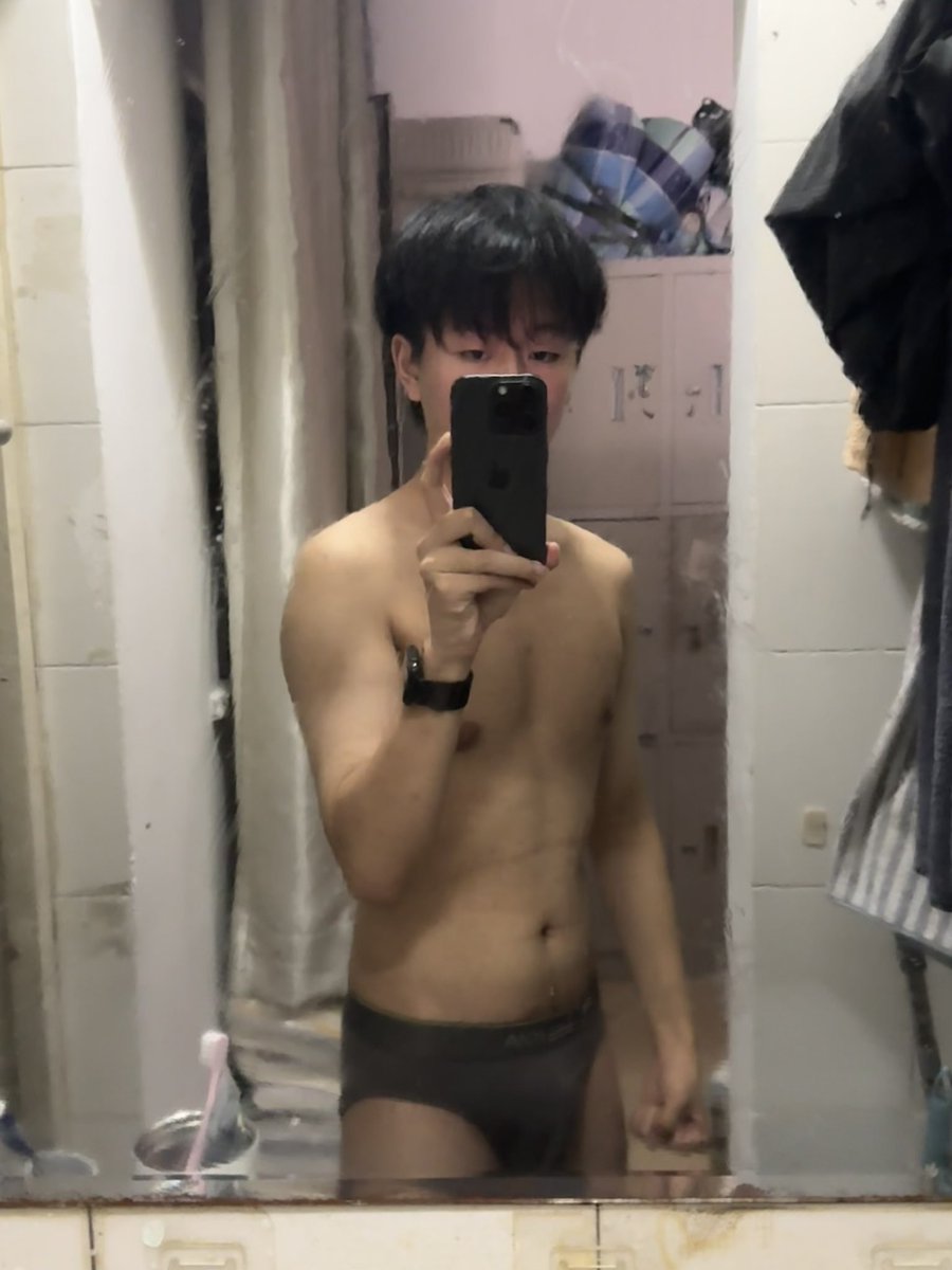 Yuanyangtear's tweet photo. 那里痒了 https://t.co/ypV7IjAKwQ