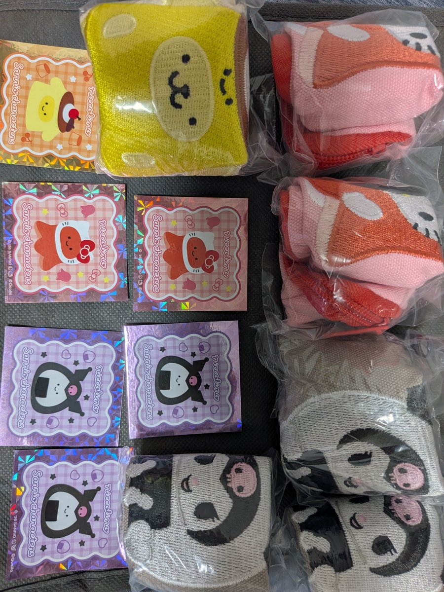 sma8018's tweet photo. セブンイレブン　にっこりーノ
サンリオキャラクターズ　
ぬいぐるみマスコット　スクエアポーチ
譲、ポーチ　クロミ2個、キティ2個
譲、マスコット、プリン2個、マイメロ2個、クロミ1個、キティ1個
求→マスコット　シナモロール
ポーチ　シナモロール、ポッチャコ。 https://t.co/UBaOt2VmG5