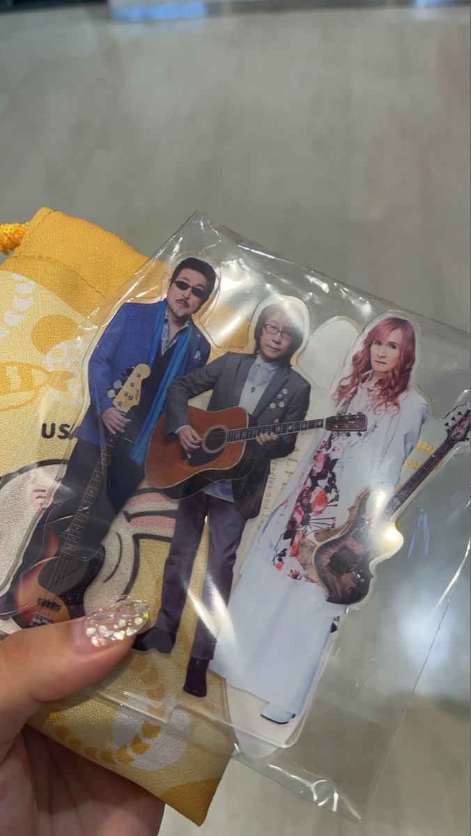 v2jw_4's tweet photo. 買ったぜ！！映画楽しみ！😆 https://t.co/sSeJPwJmAd