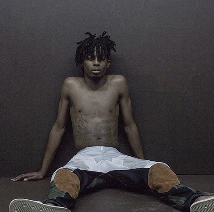 Sound_Scrape's tweet photo. Playboi Carti for Yeezy Season 5 (2017) https://t.co/TKGDv4P9hy