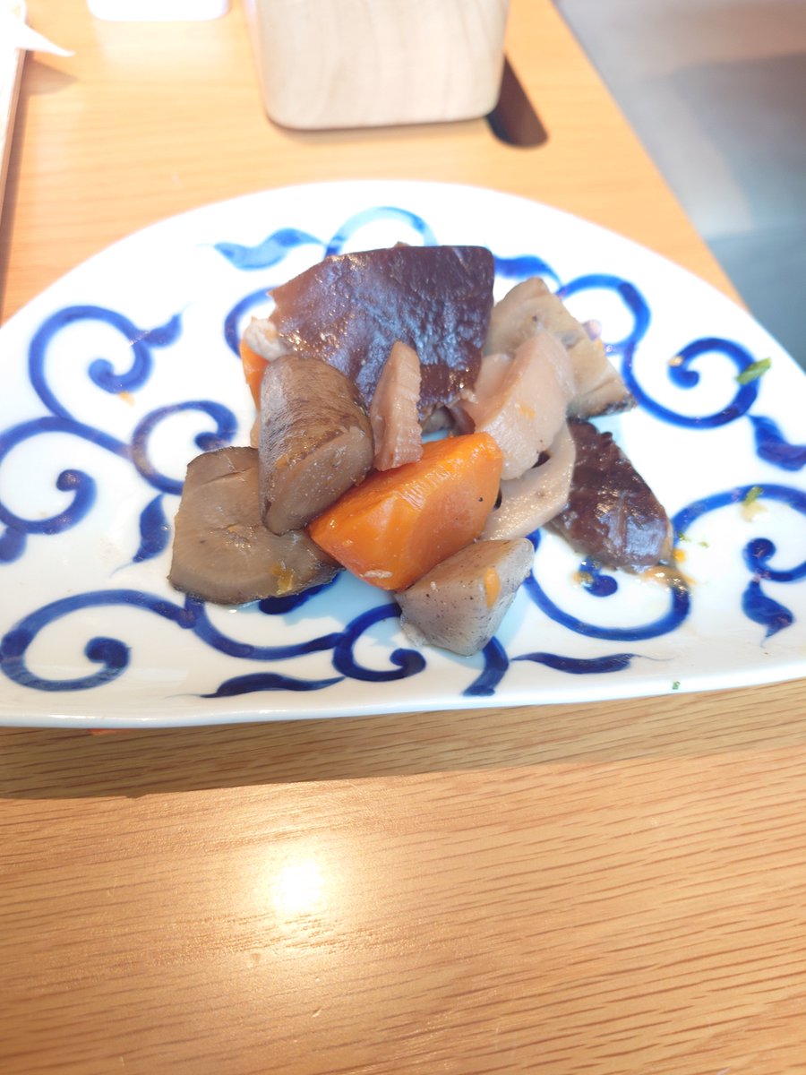 rasen0507's tweet photo. 福岡一発目ご飯
「うお田」明太いくら玉子焼丼
ご飯・味噌汁・サイドメニューおかわり自由
2950円
全て美味しくて、この値段は安く感じた。
特に筑前煮が美味しい https://t.co/PZOw2JXInv