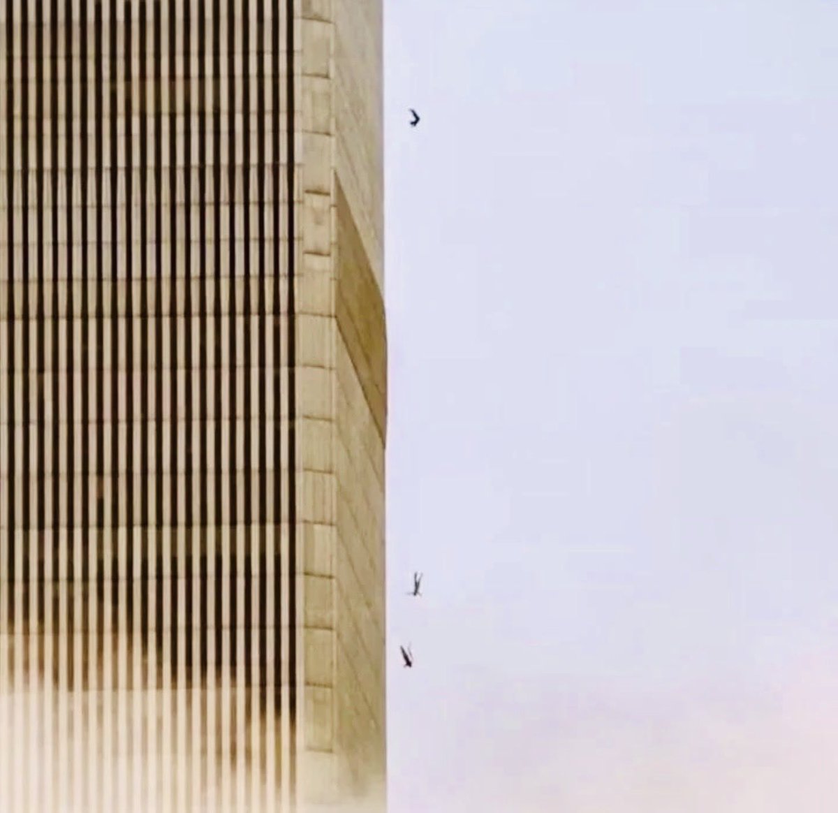 katiewr31413491's tweet photo. I remember seeing people hanging on2 windows pleading 2be rescued. I screamed 2my family, “Someone has to save them!They are alive, save them!” When I saw the fire behind them, the survivors jumped. Some were holding hands 💔 . I was still screaming(as if that was going to help) https://t.co/WHfXYsIjon