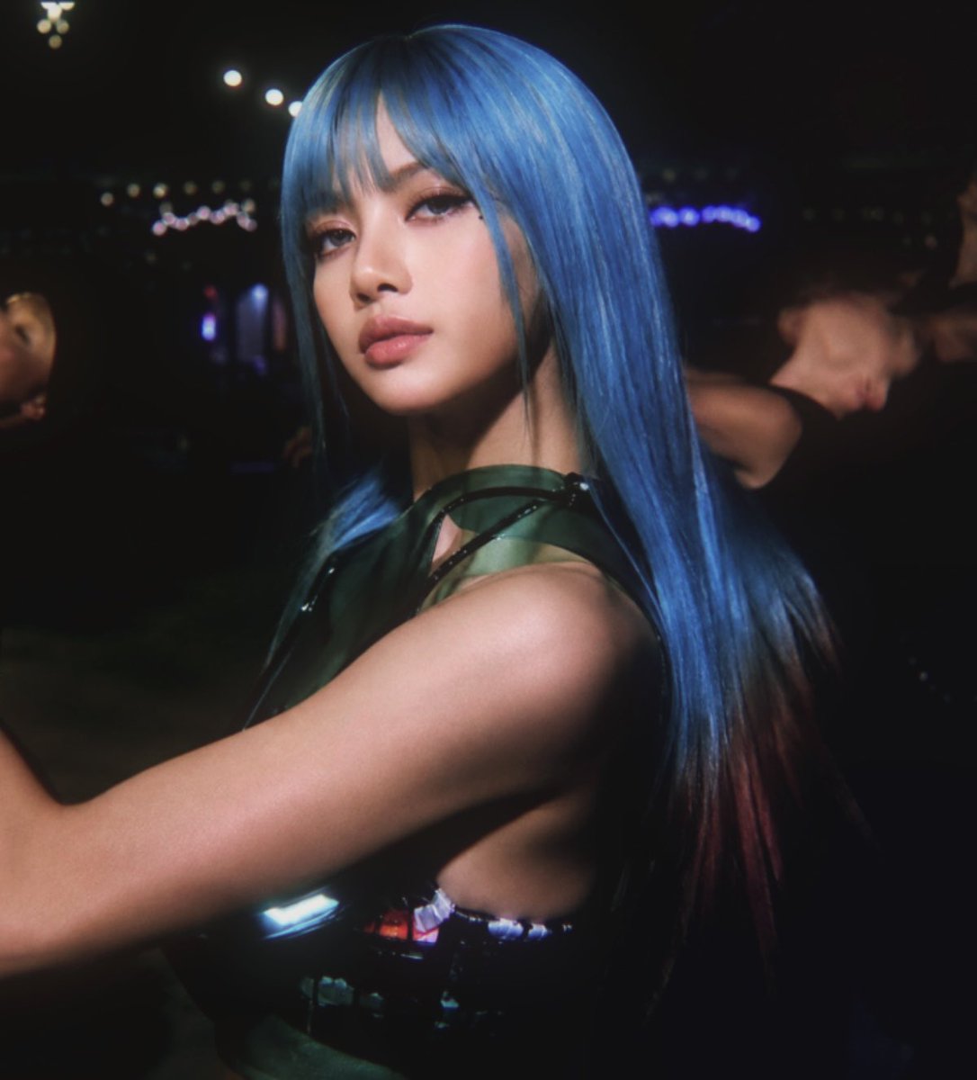 skyiwer's tweet photo. literally looks like a character who came straight out of a game ★ https://t.co/E6YvnOG9bI