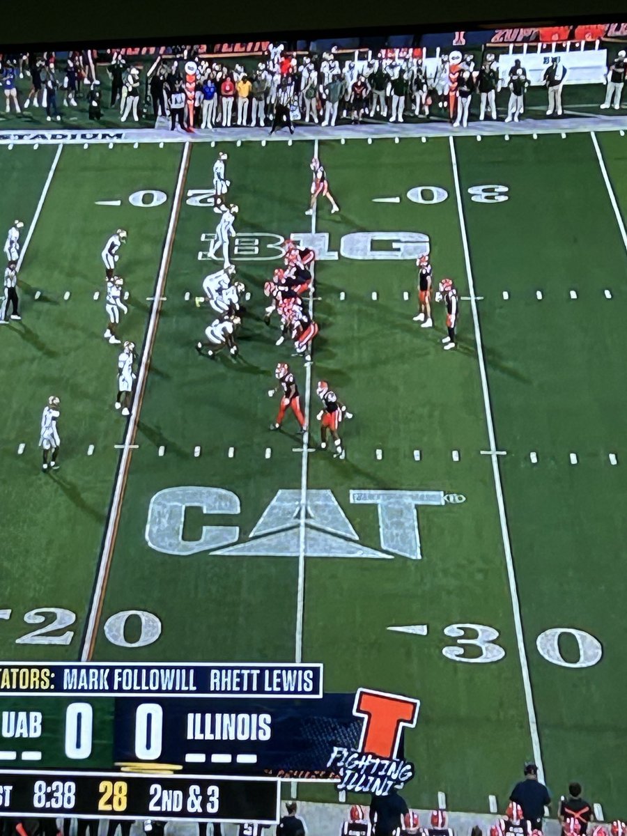 Eathington's tweet photo. @BarstoolBigCat thank you for your sponsorship of Illinois Football.

What a guy, Illinois through and through https://t.co/7FNB0jlC8a