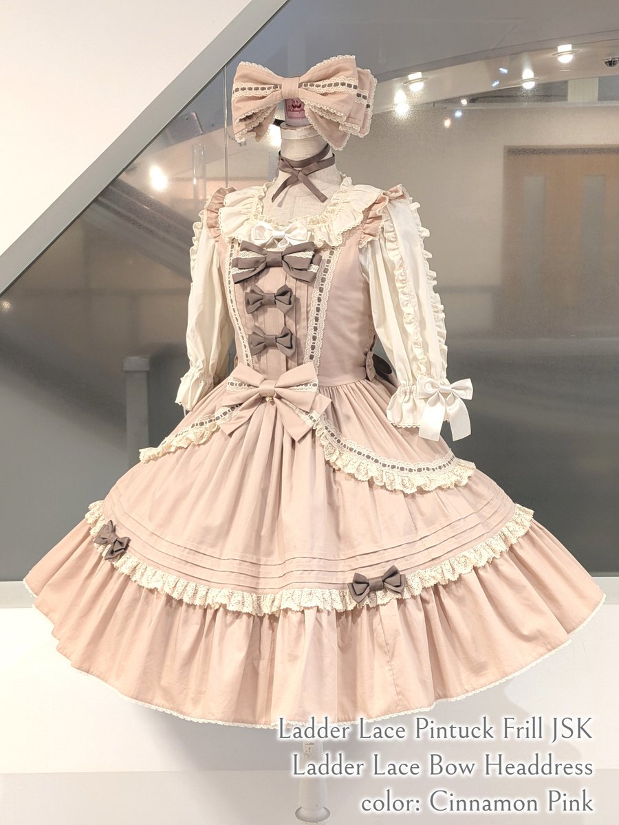 MetamorphoseEng's tweet photo. 💖️Release Today💖
Ladder Lace Pintuck Frill JSK
https://t.co/iPETJFyL21

From around noon JST on Sept 4, online✨

- JSK
- Bow Headdress

Items were released early at Laforet Harajuku, so some colors/sizes may be low in stock.
#ladderlace #pintuck
#metamorphose #Lolitafashion https://t.co/6dzfJTMjCj