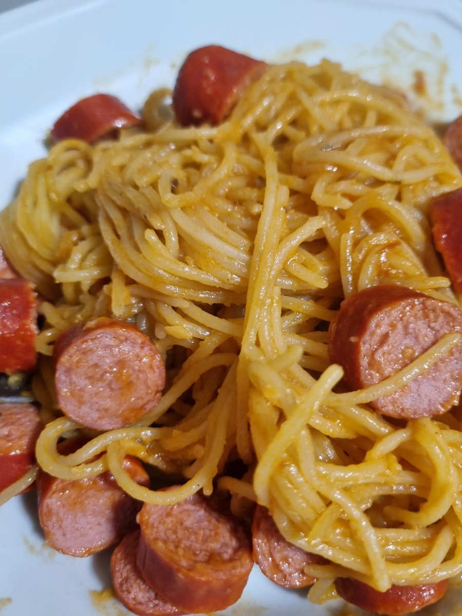 revvedsoul's tweet photo. Eu acho q meio q arrasei nesse macarrão https://t.co/Em8ZFgSR8P