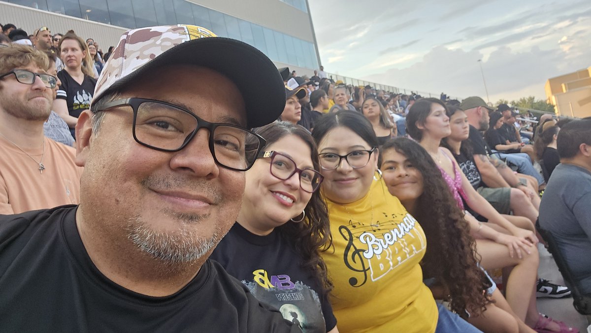 WBhsRod's tweet photo. First @BFNDFball game of the season last Friday night vs Vandergrift before the weather delay. @MrGMachine1 @BrennanBand  #BFND #BMB #areyoureadyforsomefootball #fridaynightlights #texashighschoolfootball #howboutthatband #beLegendary #beBeowulf #Rodlife #Rodluv https://t.co/qHLkqMEwd5