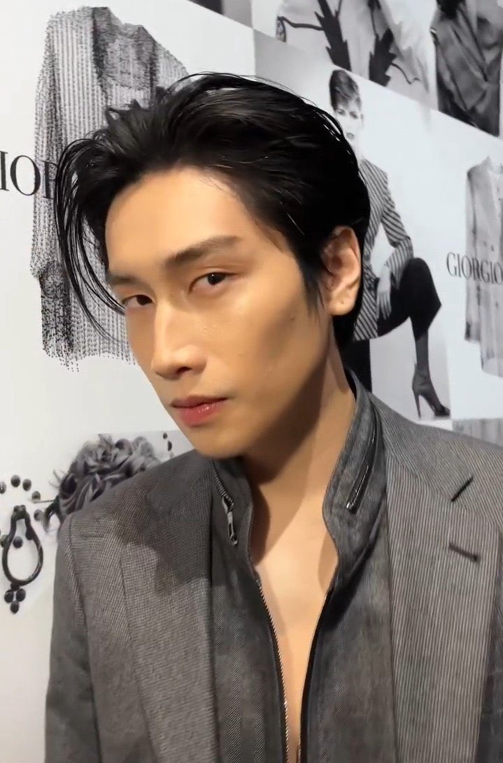 Plazt's tweet photo. เห๊ะ🐯🥚 https://t.co/TDNNyqigDm