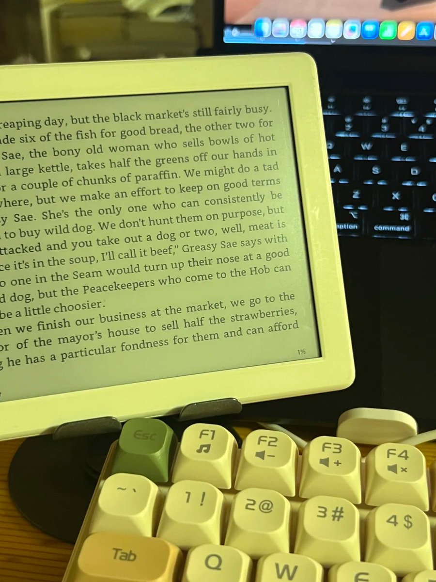 hyiaov's tweet photo. Why do I get sleepy after reading for a while? https://t.co/qyRcOM4F30